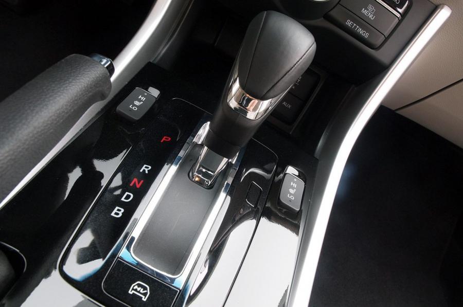  Honda Accord Plug-In Hybrid 2014 года  (фото 81 из 109)